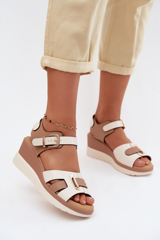 Sandales pour femmes Féminin avec une plateforme avec des bandes Artiker 58C0314 beige