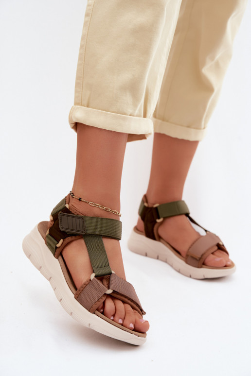 Style sportif Sandales pour femmes Artiker 58C1232 couleur verte