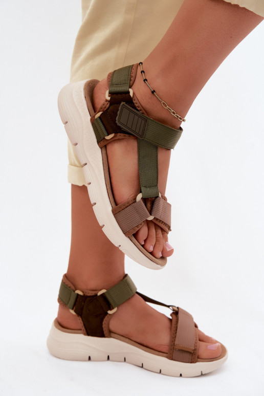 Style sportif Sandales pour femmes Artiker 58C1232 couleur verte