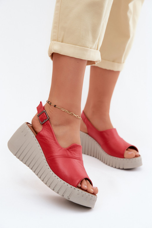 Sandales pour femmesActivéturalnej Skóry avec une plateforme Artiker 58C3373 couleur rouge
