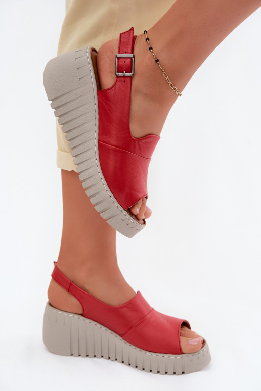 Sandales pour femmesActivéturalnej Skóry avec une plateforme Artiker 58C3373 couleur rouge