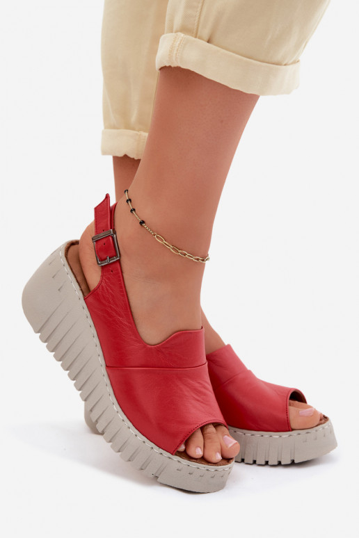 Sandales pour femmesActivéturalnej Skóry avec une plateforme Artiker 58C3373 couleur rouge