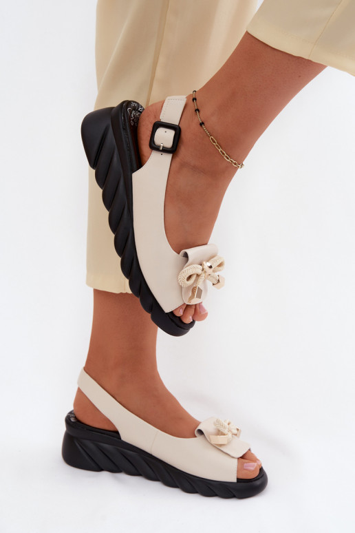 Sandales pour femmes Féminin avec une plateforme avec des ornements Artiker 58C0054 beige