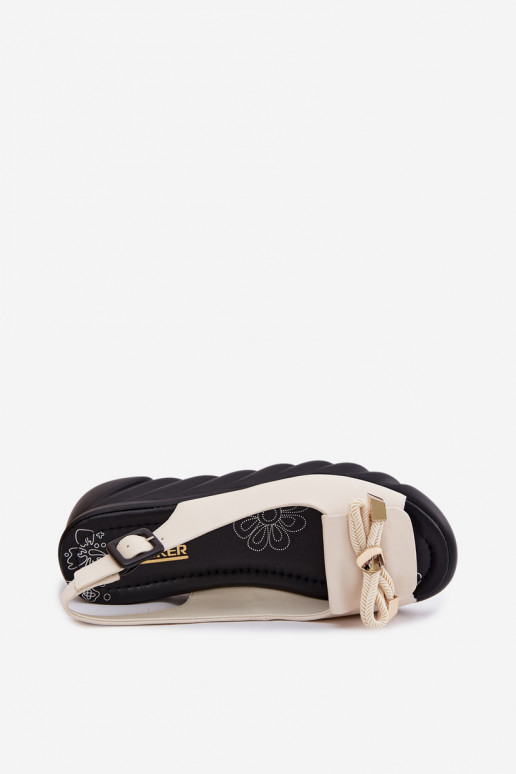 Sandales pour femmes Féminin avec une plateforme avec des ornements Artiker 58C0054 beige