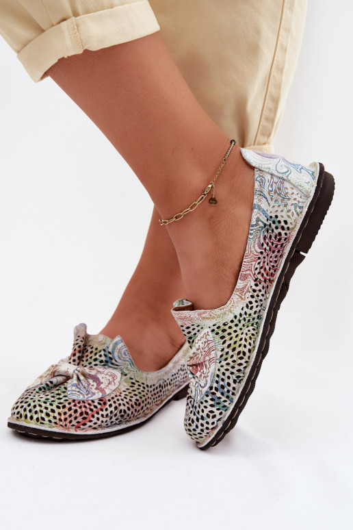 Peau avec des éléments ajourés chaussures Ballerines avec des rubans Artiker 58C3481 Couleurs différentes