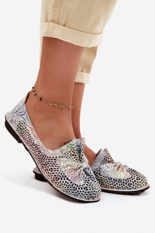 Peau avec des éléments ajourés chaussures Ballerines avec des rubans Artiker 58C3481 Couleurs différentes