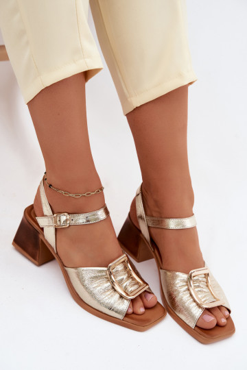 Sandales pour femmes Féminin avec des talons avec boucles Artiker 58C2033 couleur dorée