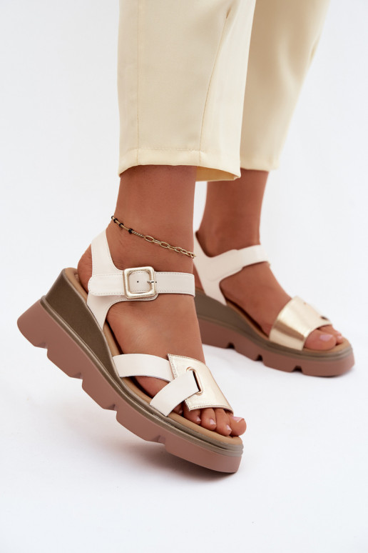 Sandales pour femmes Féminin avec une plateforme Artiker 58C0312 beige-couleur dorée