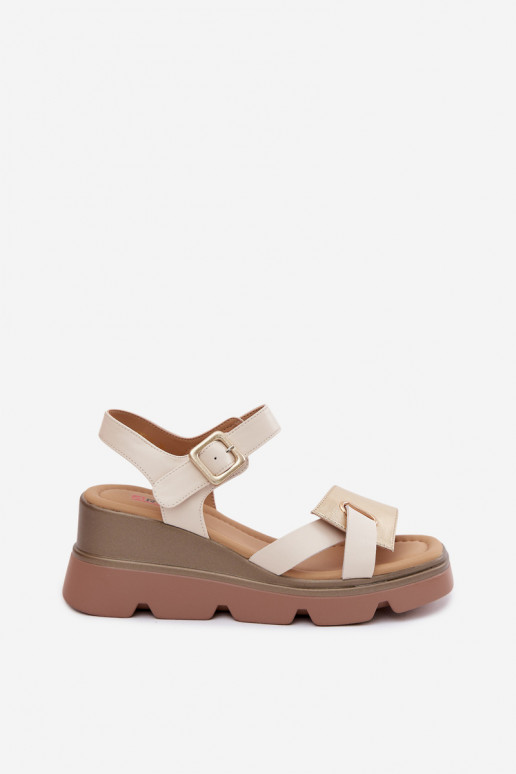 Sandales pour femmes Féminin avec une plateforme Artiker 58C0312 beige-couleur dorée