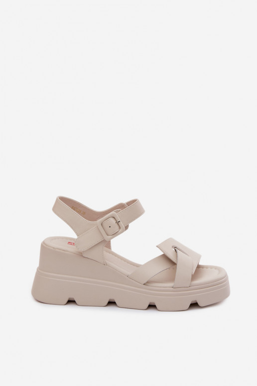 Sandales pour femmes Féminin avec une plateforme Artiker 54C1624 couleur ivoire