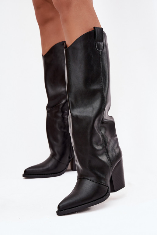Bottes longues noires en simili cuir style cowboy avec talons Tai turivine