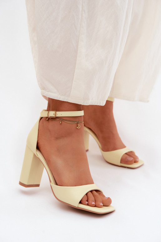 Sandales à talons hauts jaunes pour femmes en cuir verni Melvra