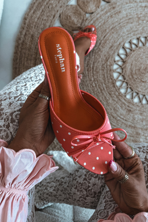 Chaussons pour femmes avec des nœuds et des pois sur un talon fin couleur orange par Shinea
