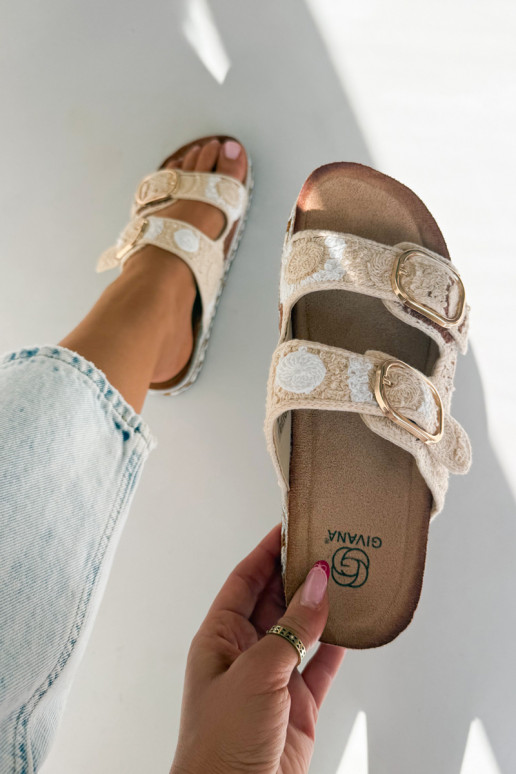 Chaussons crochetés Glimma avec plateforme et boucles couleur sable
