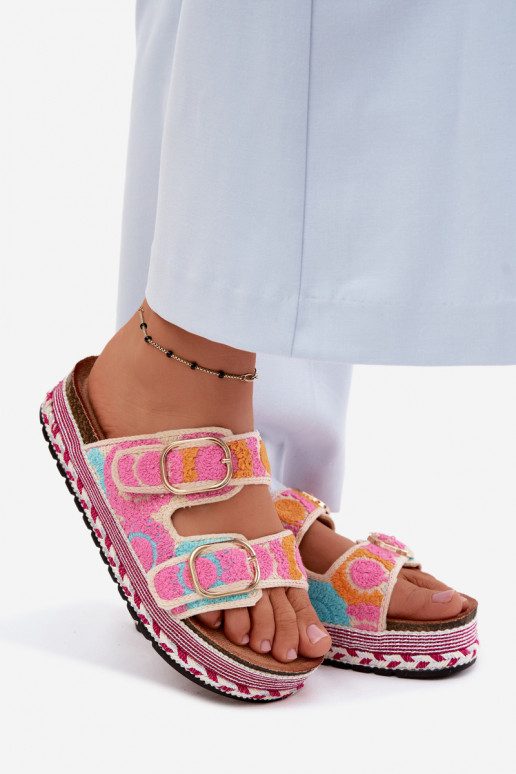 Chaussons crochetés Glimma avec plateforme et boucles couleur rose