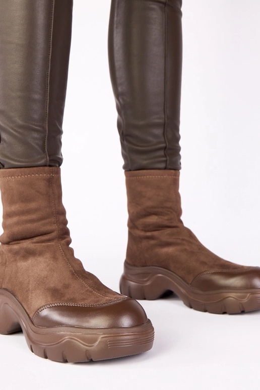 Bottines brunes en daim synthétique avec semelle épaisse Alana