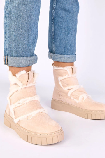 Bottines couleur sable avec velcro, ornées de fourrure Grace