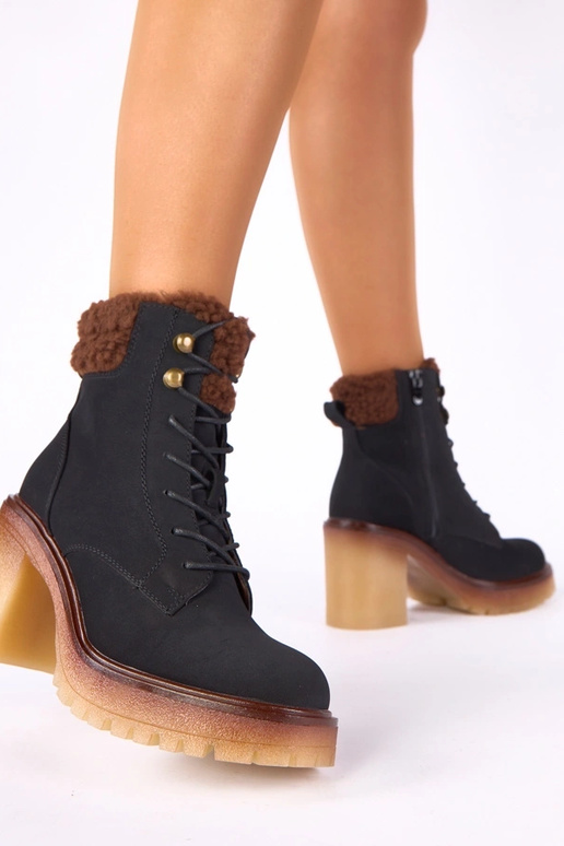 Bottines noires à talon bloc avec fourrure sur la tige Alona