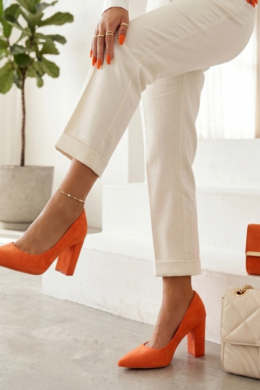 Sandales orange en daim synthétique sur un talon Alyssa