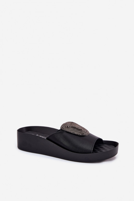 Chaussons en cuir noirs pour femmes avec ornements KV51-028