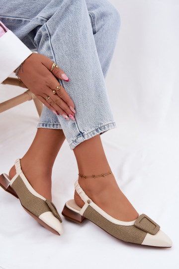 Sandales pour femmes avec boucles décoratives couleur sable