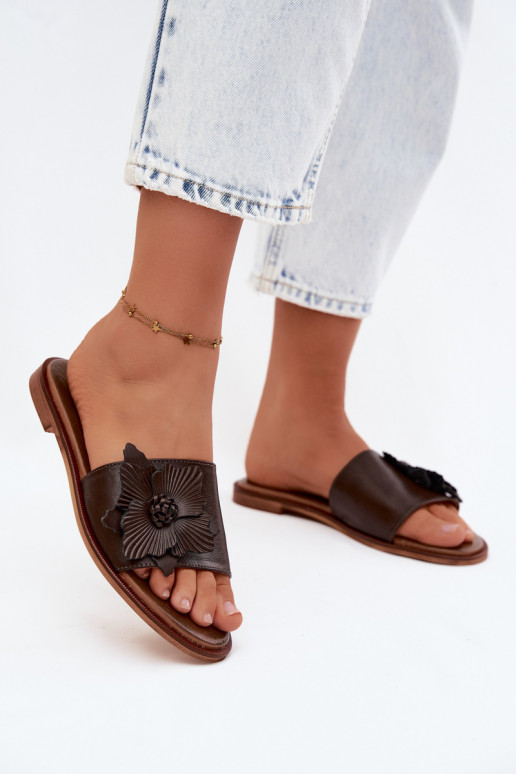 Chaussons en cuir pour femmes avec ornements Zazoo 40477 couleur chocolat