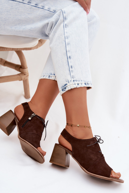 Escarpins en cuir élégants avec des détails stylés Zazoo 40523 couleur chocolat
