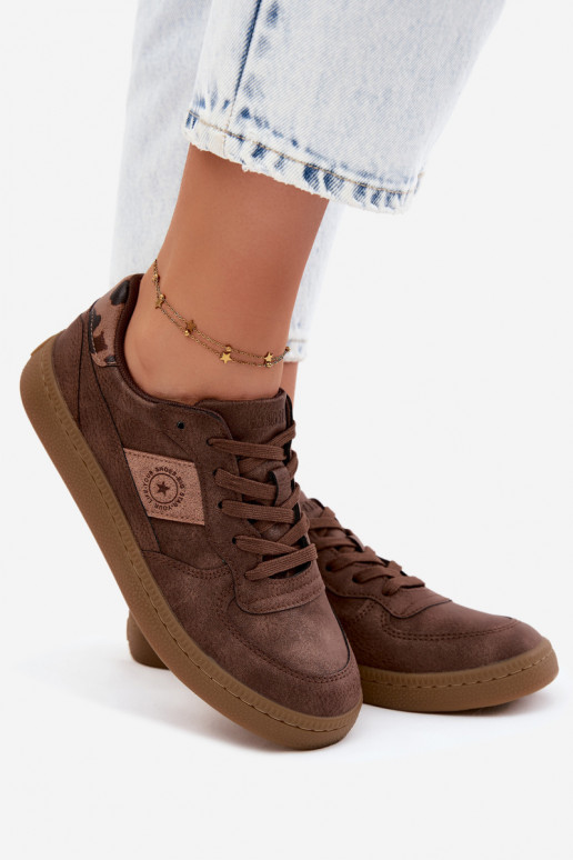 Baskets brillantes pour femmes Big Star UU274017 en couleur marron