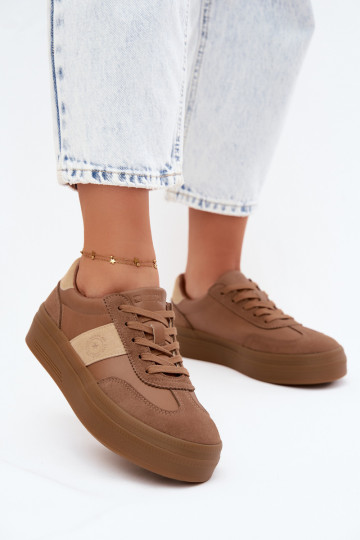 Baskets pour femmes avec plateforme Big Star UU274015 en couleur marron 2