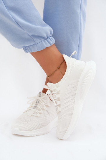 Chaussures de sport à enfiler pour femmes Big Star UU274056 en couleur blanche 2