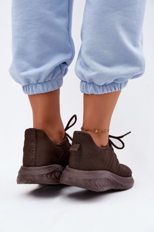 Chaussures de sport à enfiler pour femmes Big Star UU274055 en couleur chocolat
