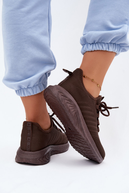 Chaussures de sport à enfiler pour femmes Big Star UU274055 en couleur chocolat