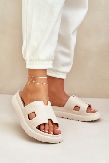 Chaussons ivoire légers avec découpes Neladith 2