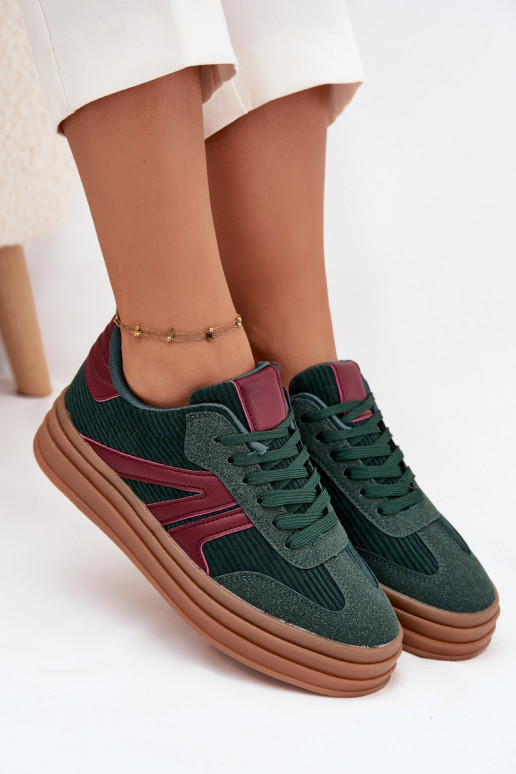 Chaussures de sport en velours vertes avec plateforme Skye