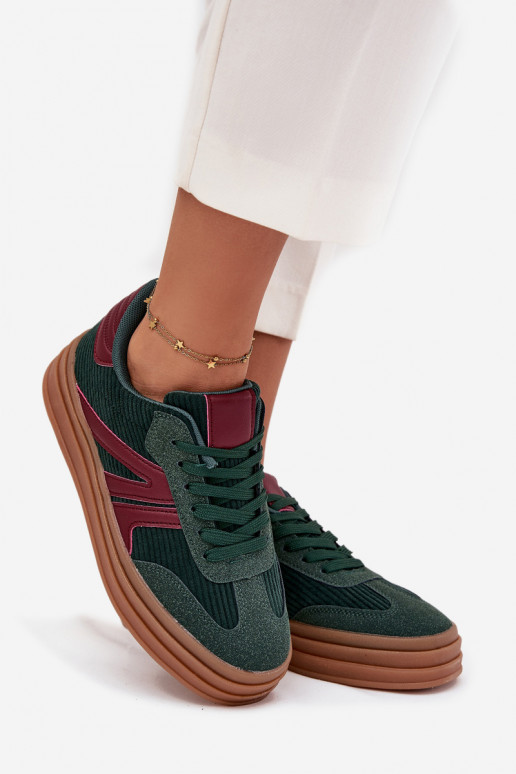 Chaussures de sport en velours vertes avec plateforme Skye