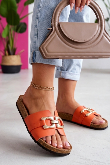 Sabots oranges avec boucle décorative Rachele