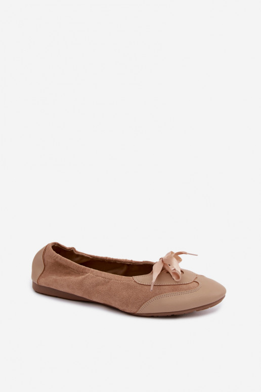 Ballerines sportives beiges avec détails élégants Peonia