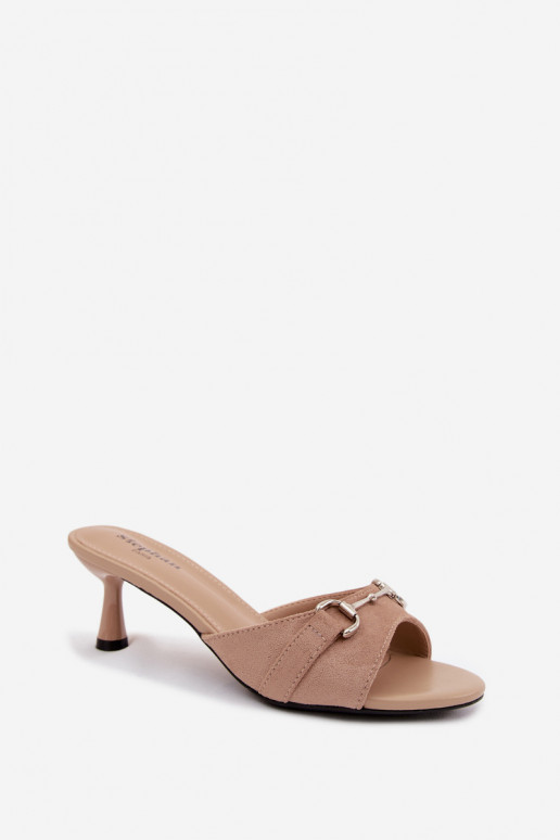 Chaussons beiges pour femmes à talons fins et détails décoratifs Poppia