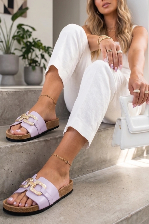 Sabots violets avec boucle décorative Rachele
