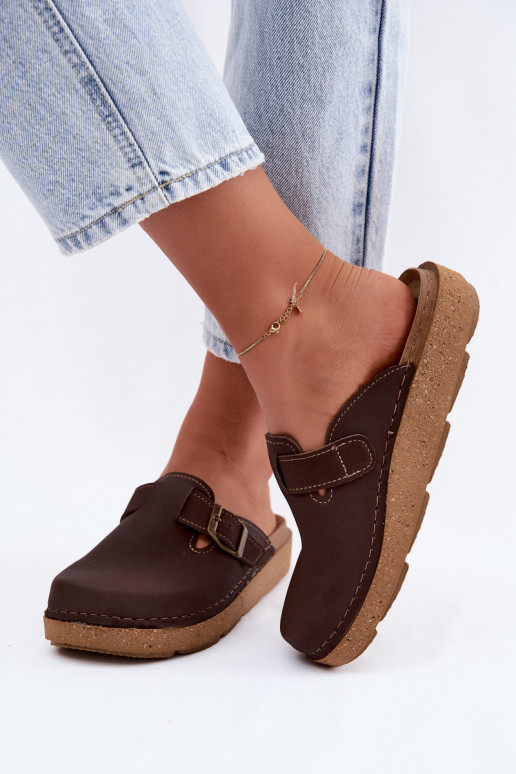 Chaussons avec boucles Inblu, couleur chocolat