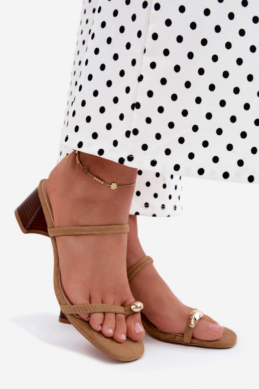 Chaussons pour femmes avec talons et détails dorés en couleur kaki Verbena