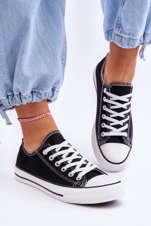 Baskets basses classiques pour femmes en noir Vegas