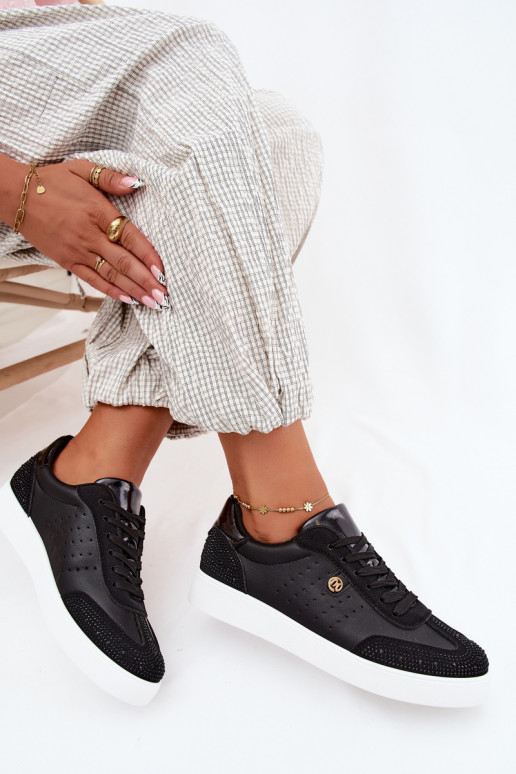 Chaussures modèle baskets Féminin Avec décoration couleur noire Soothe