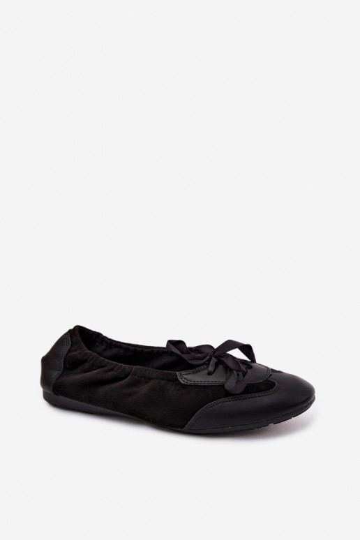 Ballerines sportives noires avec détails élégants Peonia