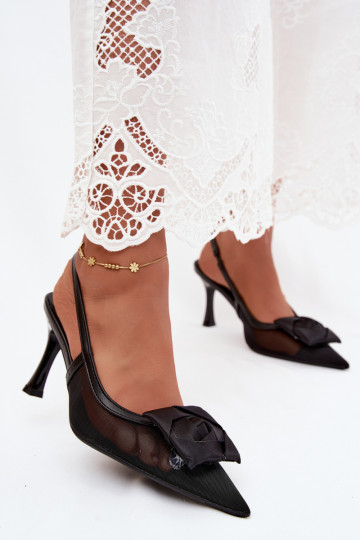 grille des sandales avec des ornements avec des talons Typu Klepsydra couleur noire Jasmina 2