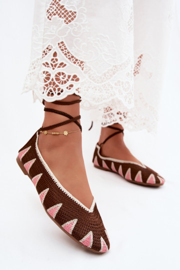 Ballerines au crochet avec détails élégants en marron foncé Astera