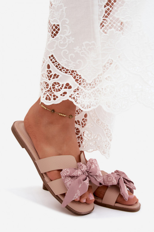 Pantoufles pour femmes avec des talons larges avec des rubans Nude Caprissa