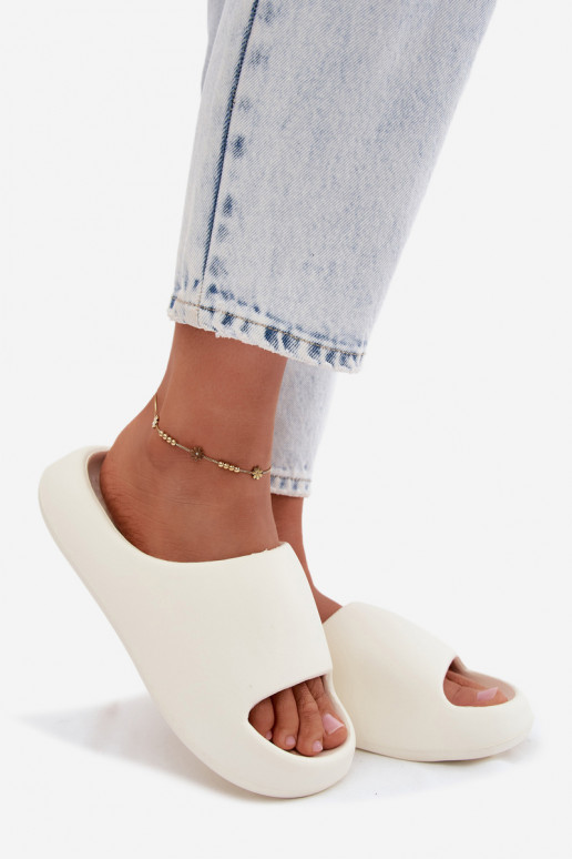 Pantoufles légères Pantoufles pour femmes couleur noire Poppelle