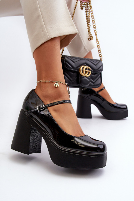 Chaussures noires pour femmes avec effet verni et plateforme Big Star NN274004