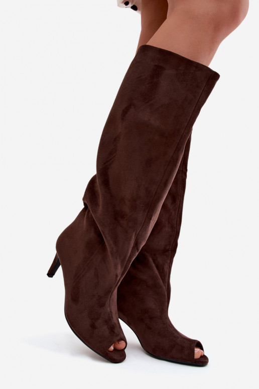 Bottes longues chocolat à bout ouvert en daim synthétique sur un talon fin Puffina